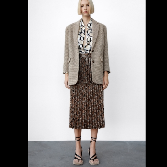 BNWT! Zara Faux Leather Skirt - Picture 1 of 10